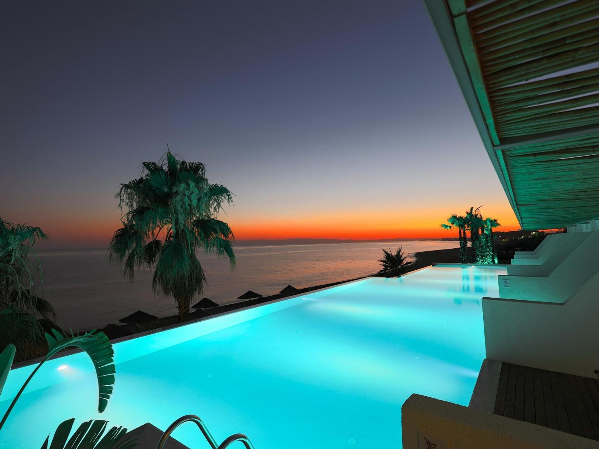 Flora Garden Beach Hotel - Adults Only 16 Plus - Couples Concept Kızılot Bagian luar foto