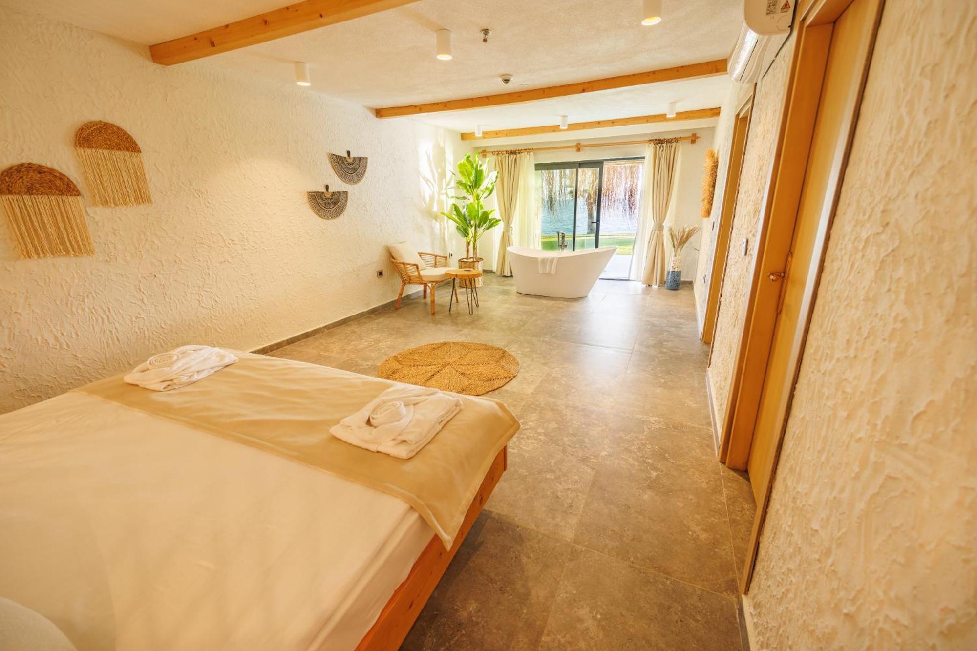 Flora Garden Beach Hotel - Adults Only 16 Plus - Couples Concept Kızılot Bagian luar foto