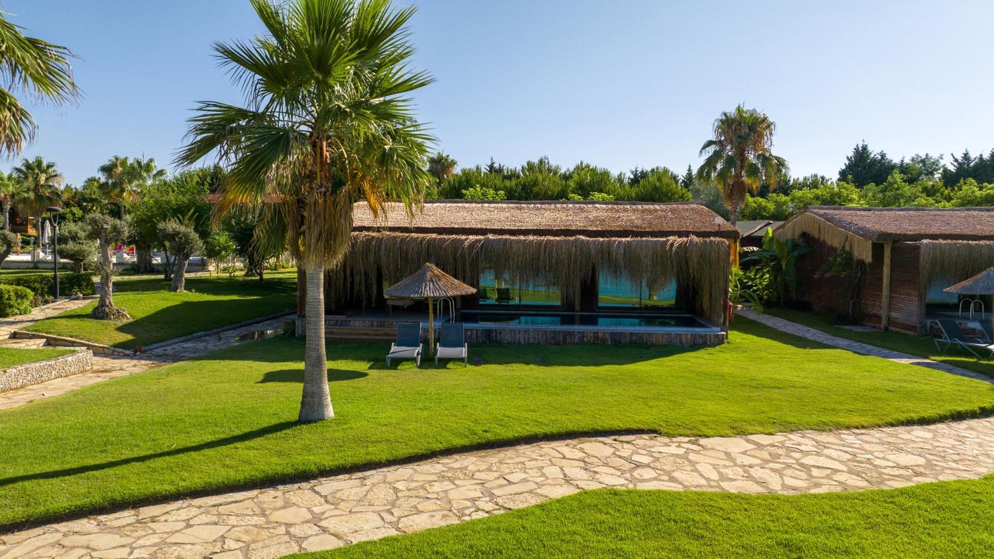 Flora Garden Beach Hotel - Adults Only 16 Plus - Couples Concept Kızılot Bagian luar foto