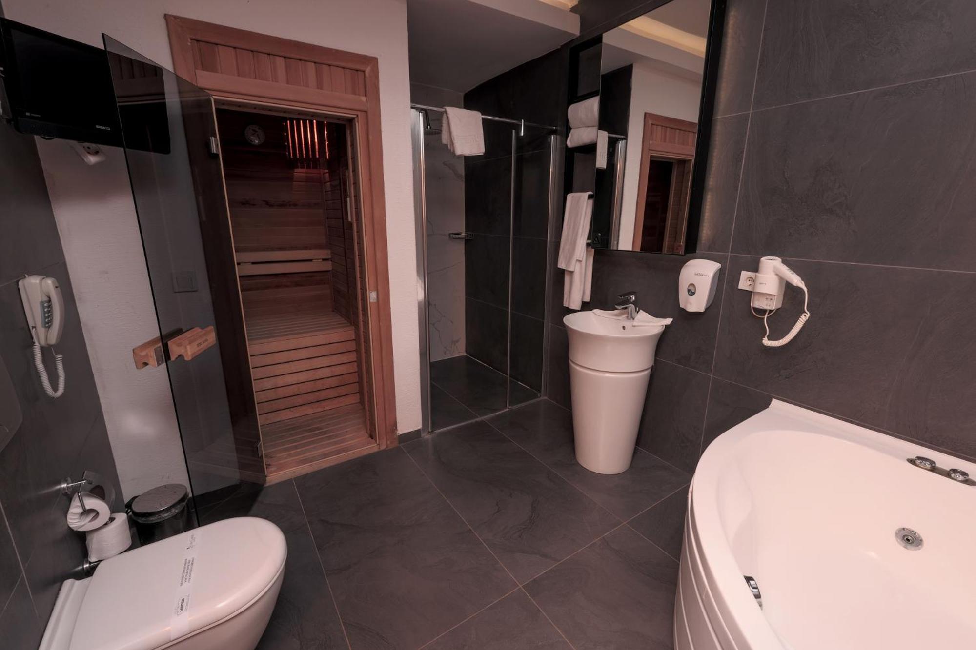Flora Garden Beach Hotel - Adults Only 16 Plus - Couples Concept Kızılot Bagian luar foto