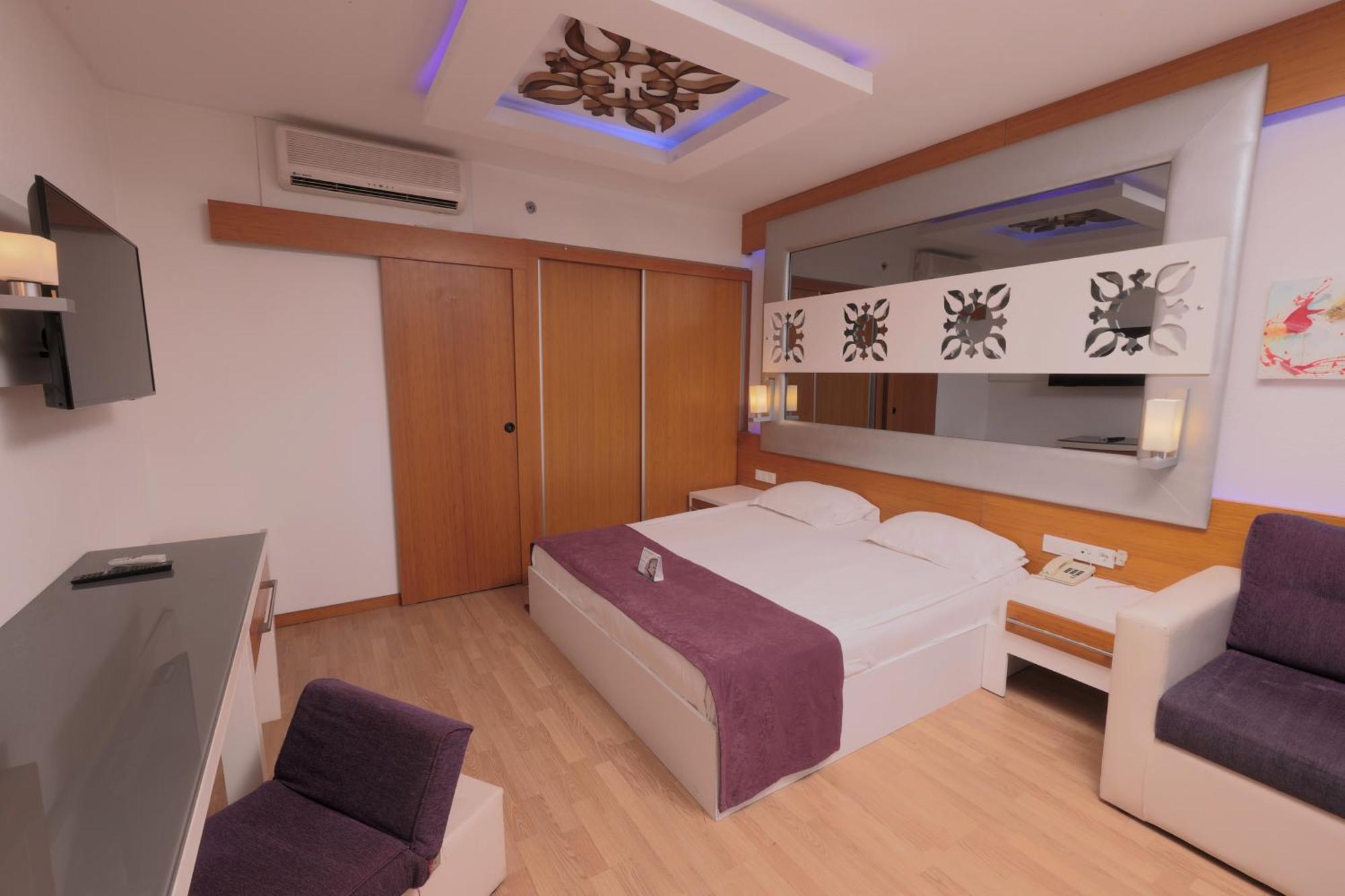 Flora Garden Beach Hotel - Adults Only 16 Plus - Couples Concept Kızılot Bagian luar foto