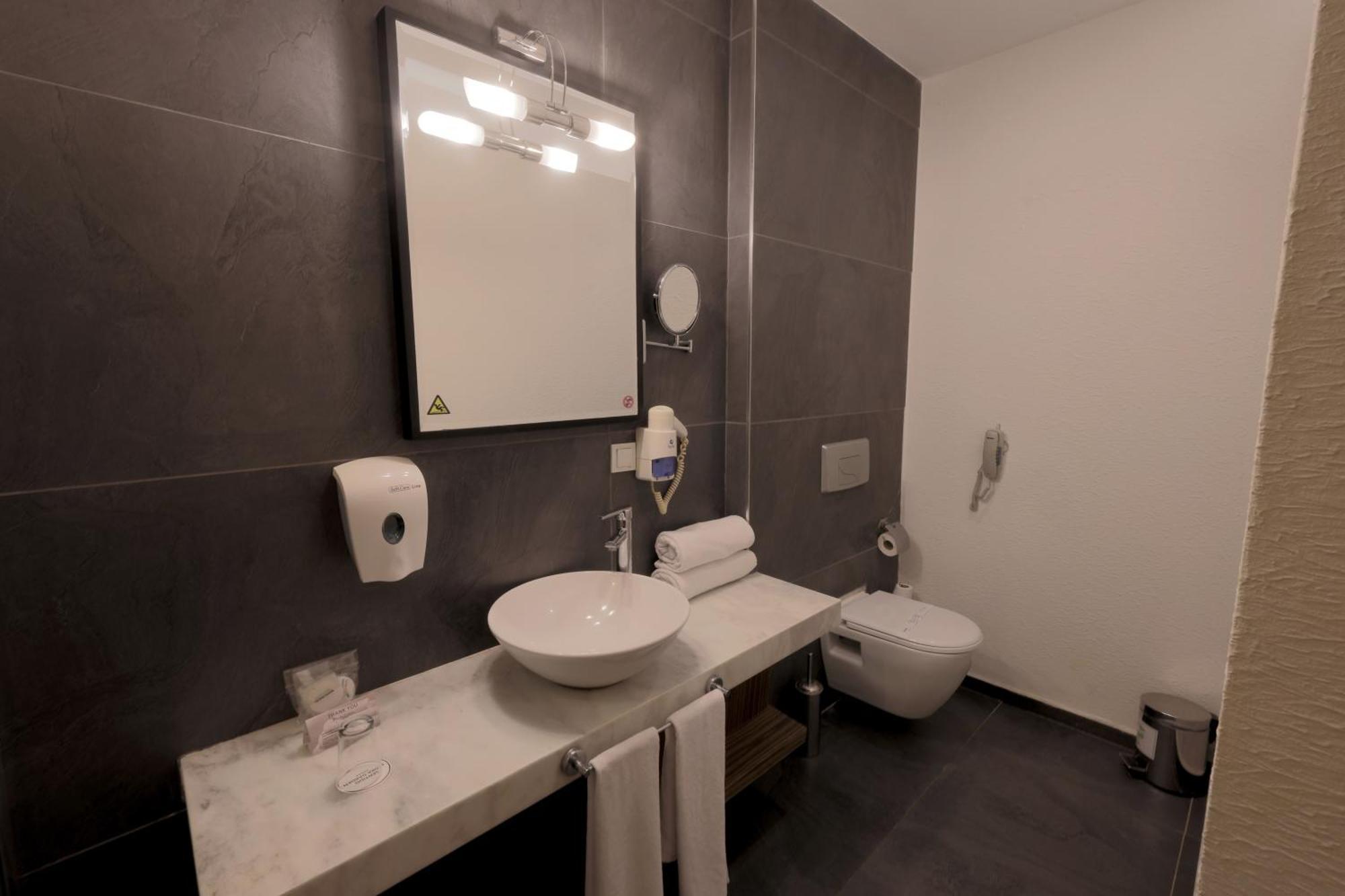 Flora Garden Beach Hotel - Adults Only 16 Plus - Couples Concept Kızılot Bagian luar foto